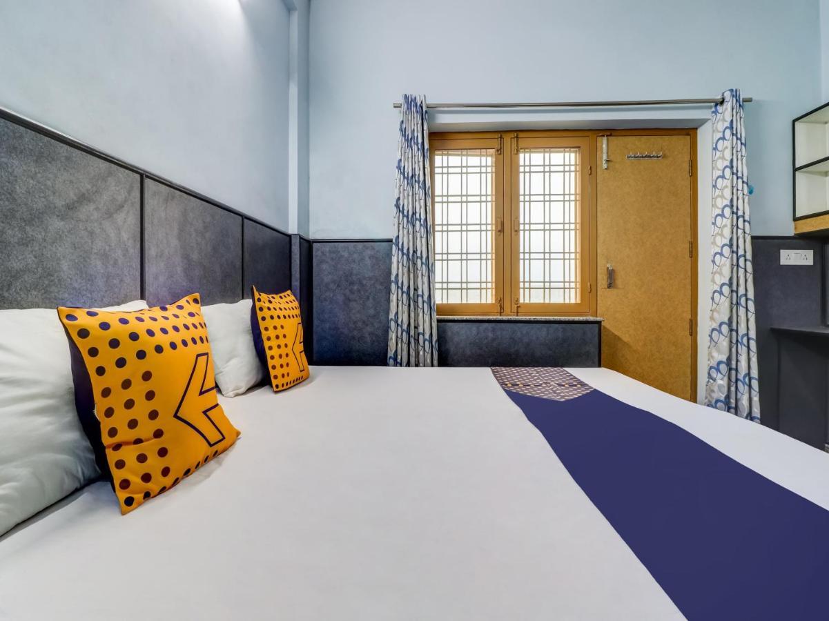 Spot On 82236 Aryan Home Stay Jhājra Eksteriør billede